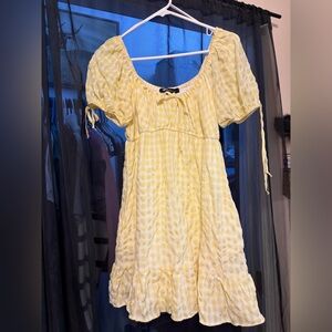 Women’s mini summer dress. Has pockets